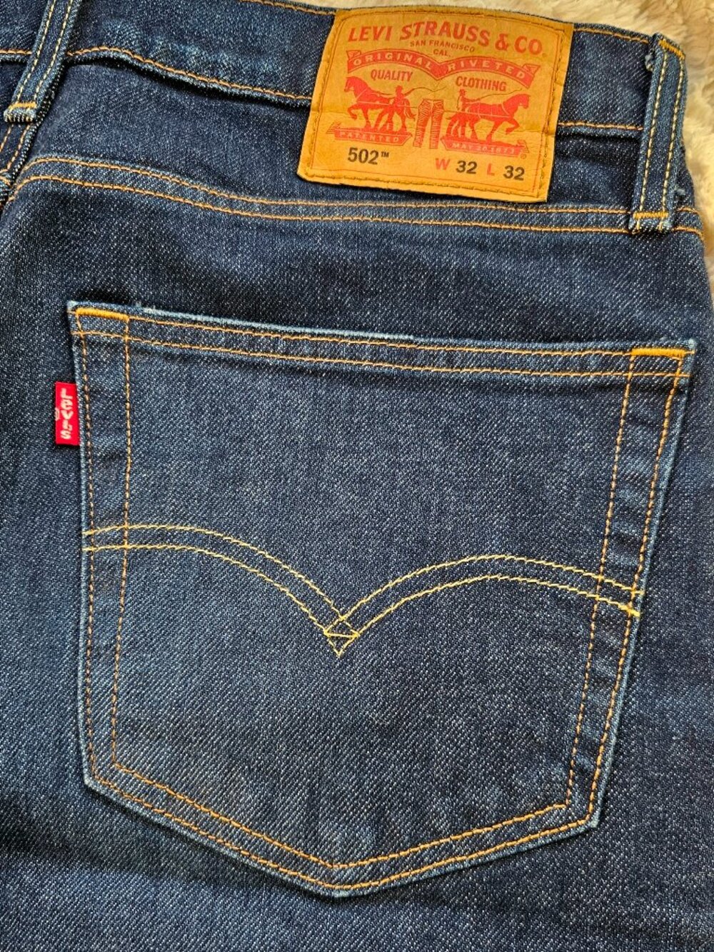 Levi’s 502 Regular Taper Jeans – Dark Blue Denim (W32 L32) - Excellent Condition - Picture 6 of 13